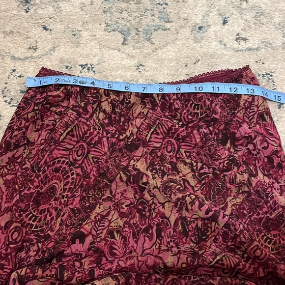 b.i.y.a.y.c.d.a. Red and Gold Floral and Leaf Pattern Midi A-Line Skirt - Picture 4 of 10